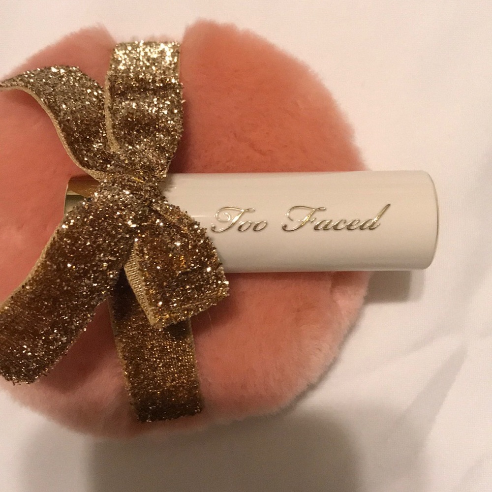 Too Faced Lipstick- Sunday Funday NEW